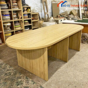 Bàn Họp 2M4x1M Thiết Kế Hình Oval Hiện Đại Mới 99%