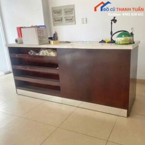 Quầy Lễ Tân Cũ Thiết Kế Mặt Đá Chắc Chắn