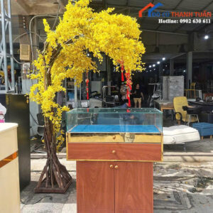 Tủ Trưng Bày Gỗ Cũ Có Lồng Kính Trong Suốt