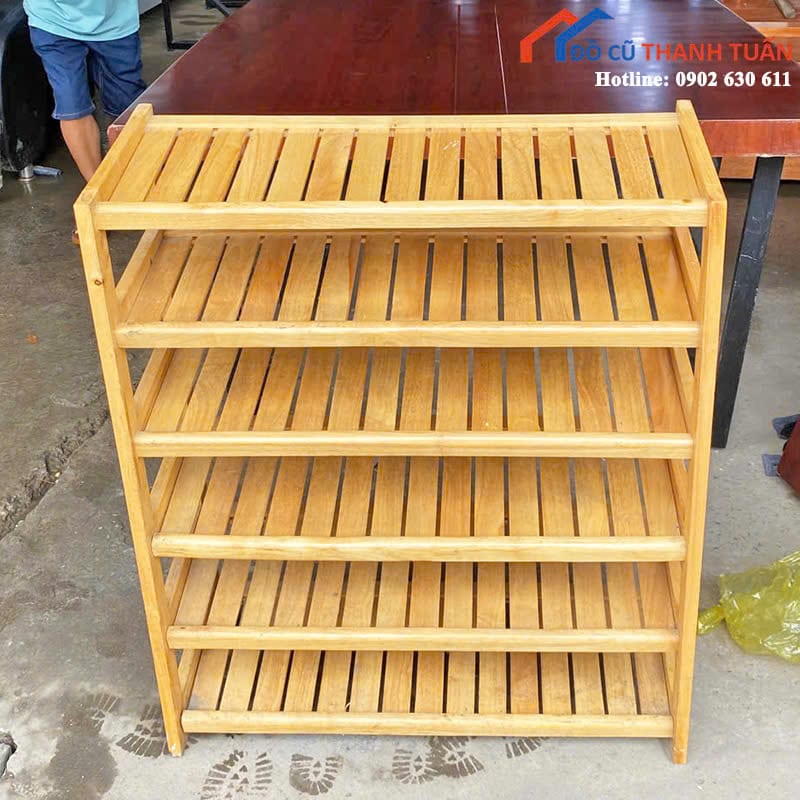 z7012647599474_3b7e440def2ae5a514453b3b5aa31884 Kệ Để Giày Dép Gỗ Cũ Thiết Kế Rộng Rãi (Nhiều Mẫu)