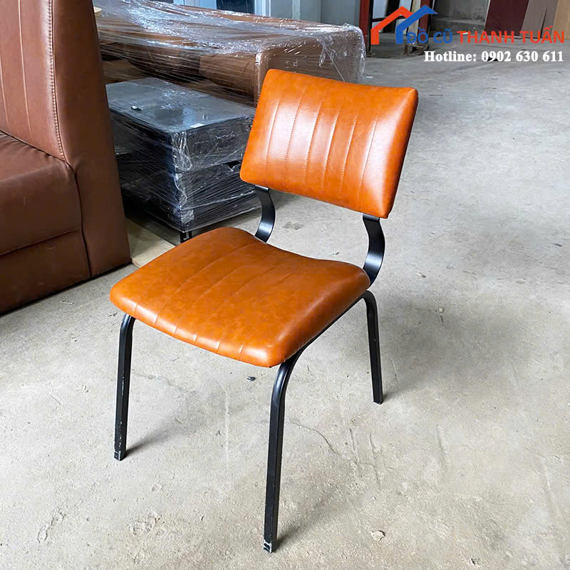 ghe-1-1 Bộ Bàn Cafe 4 Ghế Bọc Đệm Cũ Khung Sắt Mặt Gỗ