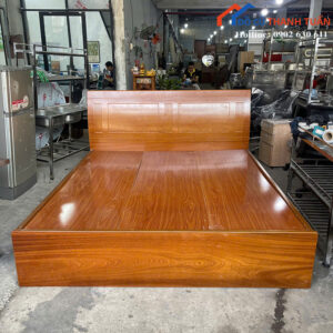 Giường Ngủ Cũ 1M8x2M Màu Nâu Thiết Kế Đơn Giản
