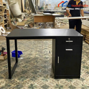 Bàn Làm Việc 1M2x60CM Màu Đen Sang Trọng Mới 99%