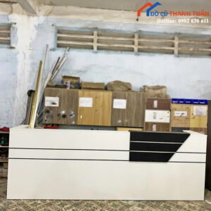 Quầy Lễ Tân 3M2x1M1 Màu Trắng Hiện Đại Mới 99%