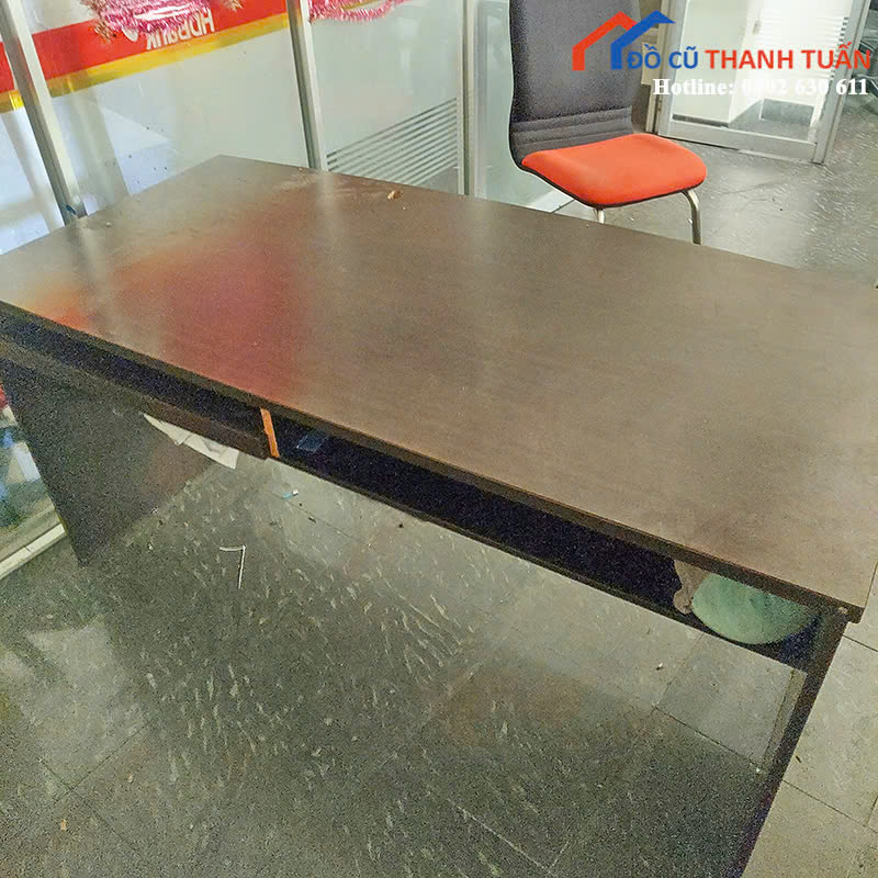 z7004369921386_3b2b62e61a6dbfc3ecc04dfbf4d37dc2 Bàn Làm Việc Cũ 80CMx1M6 Mặt Gỗ Màu Nâu