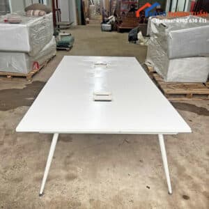 Bàn Họp Cũ 1M4x2M8 Màu Trắng Có Lỗ Đi Dây