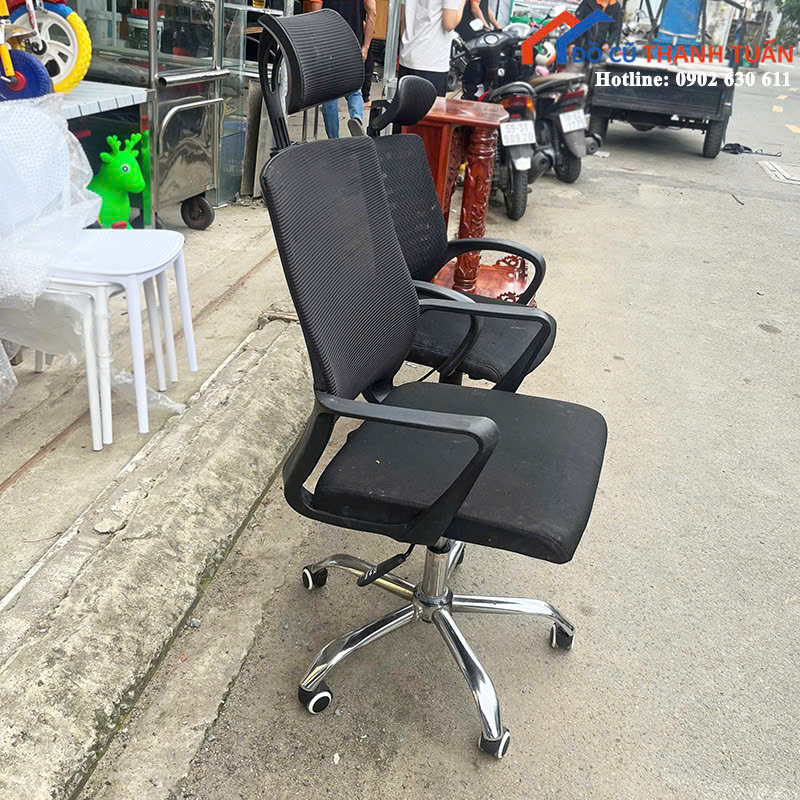 z7013870362865_e808ba1c1c523b237bfe8cf822ee9f63 Ghế Văn Phòng Cũ Màu Đen Chân Xoay Tiện Dụng