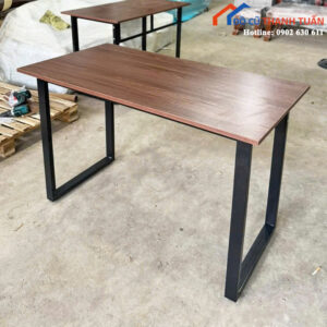 Bàn Làm Việc 60CMx1M2 Thiết Kế Chân Chữ U Mới 99%