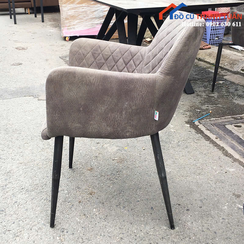 z7044216302349_58fab81570c409a65f3bbe641933c99a Ghế Ăn Cũ Màu Xám Chân Sắt Chắc Chắn Giá Tốt