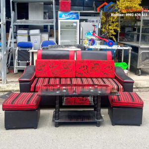 Bộ Sofa Cũ Thiết Kế Nhỏ Gọn Màu Đen Đỏ Sang Trọng