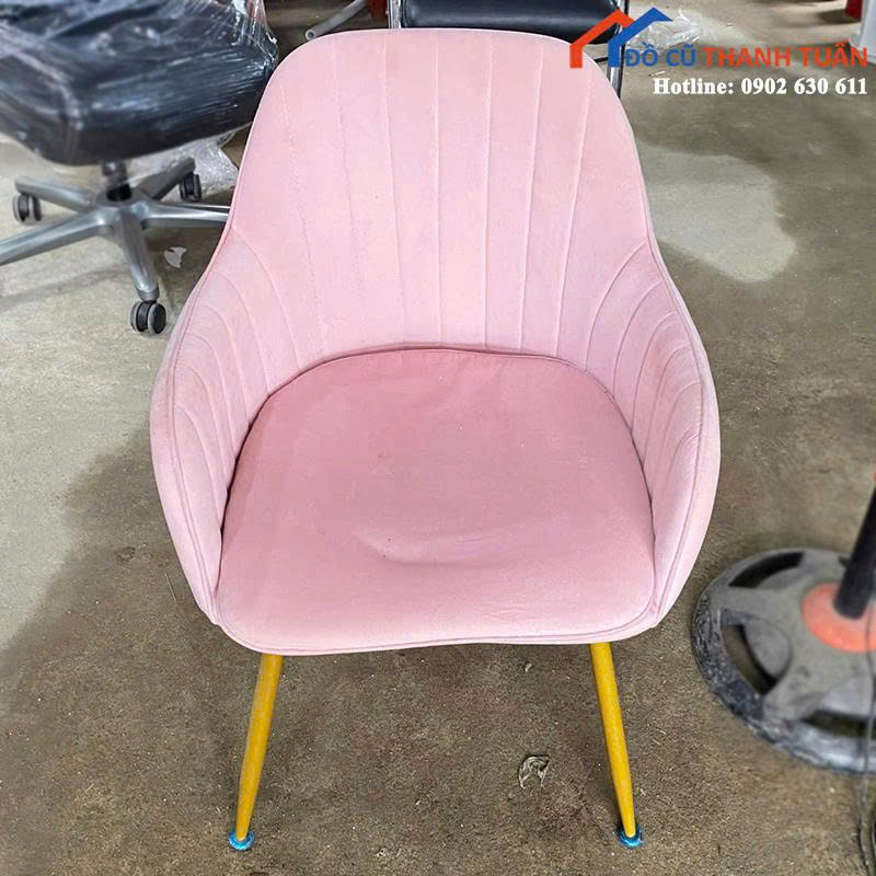 z7061869524725_07b0c0945c6c1433be908102d81168b4 Ghế Cafe Cũ Màu Hồng Bọc Đệm Êm Ái Sang Trọng