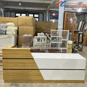 Quầy Lễ Tân Gỗ 2M4x1M Phối Trắng Hiện Đại Mới 99%