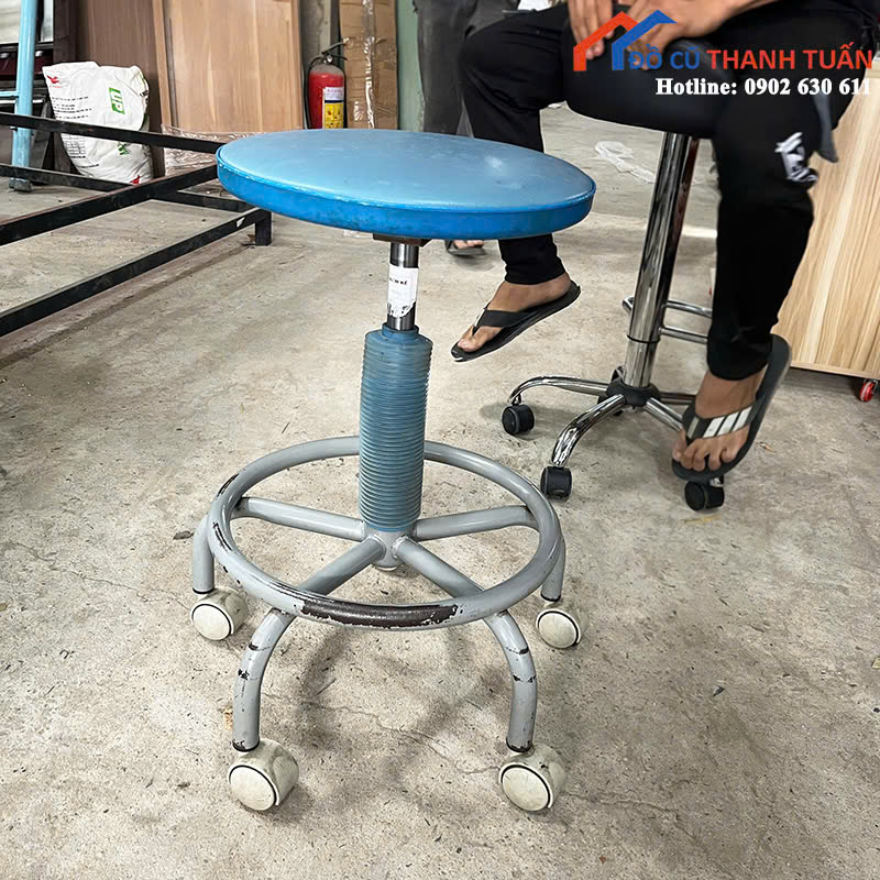 200k-1 Ghế Tròn Xoay Cũ Có Bánh Xe Dễ Di Chuyển Giá Rẻ
