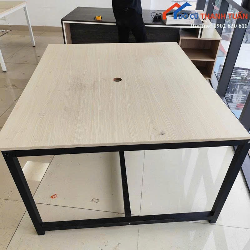 ban-hop-1m2x1m4x75-1 Bàn Làm Việc Cũ 1M2x1M4 Vân Gỗ Thiết Kế Chân U