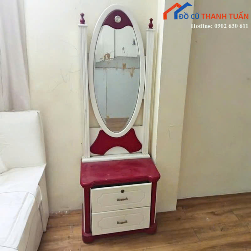 ban-trang-diem-1tr-1 Bàn Trang Điểm Cũ Có Gương Oval Sang Trọng
