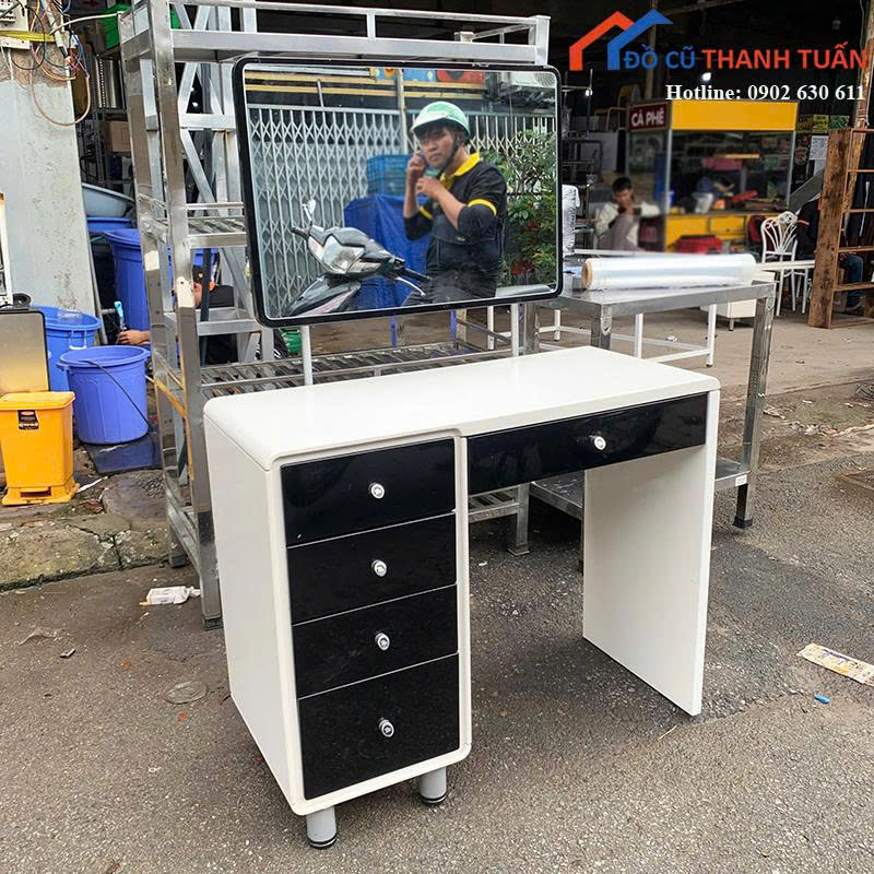 blv-1tr53 Bàn Trang Điểm Cũ Màu Đen Thiết Kế Gương Vuông Lớn