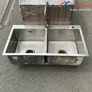 Bồn Rửa Chén Inox Cũ 2 Ngăn Có Vòi Nước Tiện Lợi