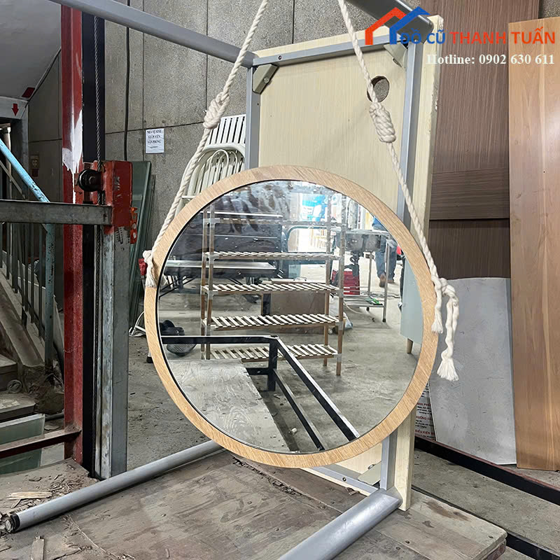 guong-150k-1 Gương Cũ Khung Gỗ Tròn Treo Dây Thừng Độc Đáo