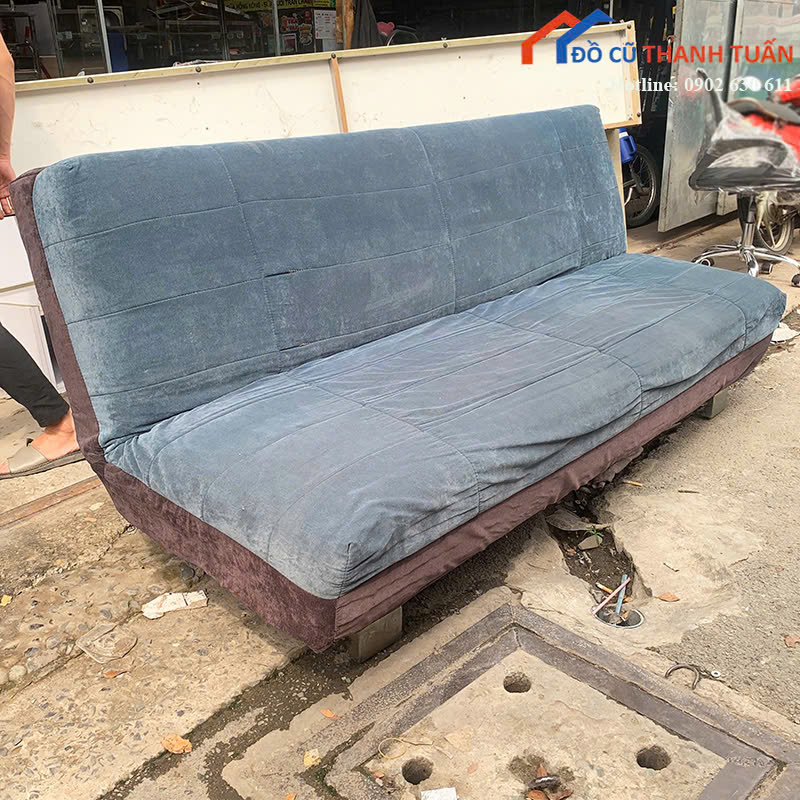 sofa-bed-1tr2-2 Sofa Bed Cũ Bọc Vải Màu Xanh Gấp Gọn Tiện Lợi