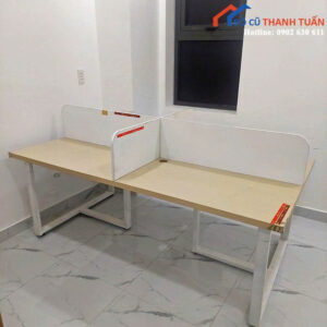 Bàn Làm Việc Cũ 1M1x2M2 Chia Vách Ngăn Tiện Dụng