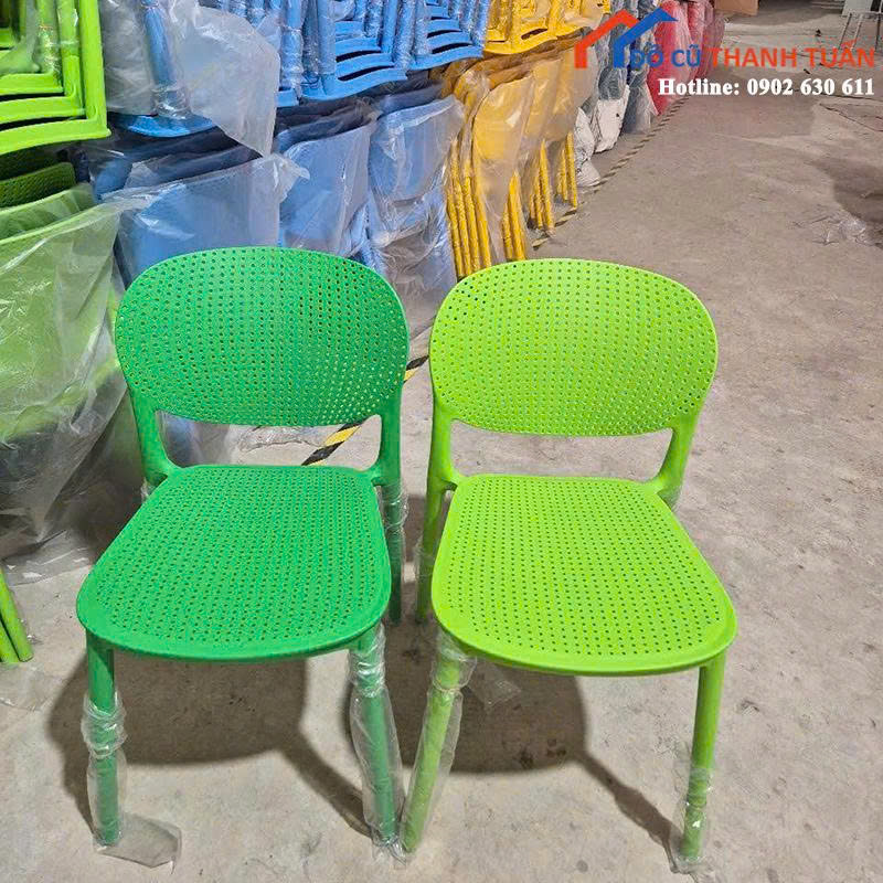 z7076934713948_324709aa9a787207a0bda02d4421ebd5 Thanh Lý Bộ Bàn Ghế Ăn Nhựa Đúc Mới 99% (Nhiều Mẫu)