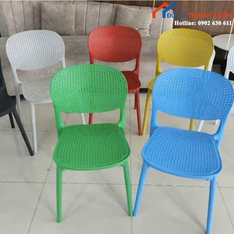 z7076934864122_101faa6e093c1d4c544df1fc50936928 Thanh Lý Bộ Bàn Ghế Ăn Nhựa Đúc Mới 99% (Nhiều Mẫu)