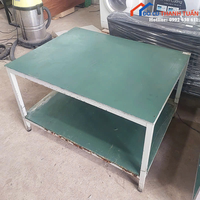 z7085648255587_b3c0316e430ceeb15f6e153f3a253cf8 Bàn Ăn Cũ Màu Xanh Chân Sắt Chắc Chắn (Nhiều Mẫu)