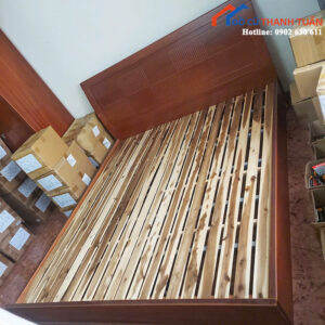 Giường Gỗ Cũ Màu Nâu Sang Trọng Giá Tốt (Nhiều Mẫu)