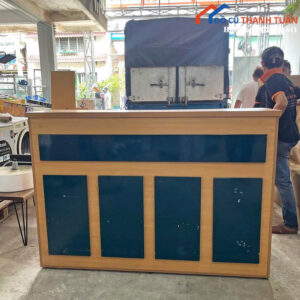 Quầy Lễ Tân Cũ 1M7x63CM Vân Gỗ Phối Đen Hiện Đại