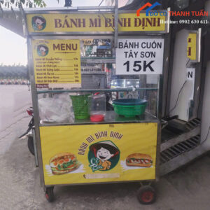 Quầy Bán Hàng Cũ Kính Cường Lực Có Bánh Xe Tiện Dụng