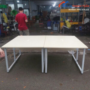 Bàn Làm Việc Đôi Cũ 1M2x2M Chân Sắt Mặt Gỗ Sáng