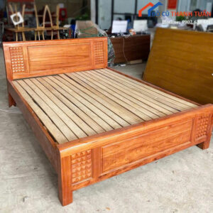 Giường Ngủ Cũ 1M6x2M Gỗ Xoan Chạm Khắc Cổ Điển