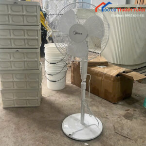 Quạt Đứng Midea Cũ Màu Trắng Điều Chỉnh Độ Cao