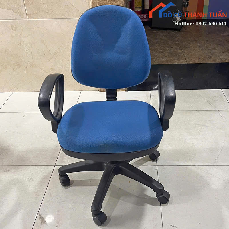 z7150720742918_f8d939b89822eed36df4b5575ce85b43 Ghế Xoay Văn Phòng Cũ Màu Xanh Dương Có Tay Vịn