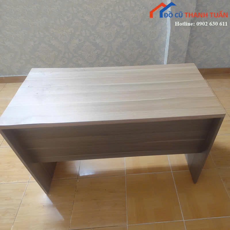 z7152988686323_f3090959b920a24f95654882682ed3c3 Bàn Làm Việc Cũ Vân Gỗ Thiết Kế Đơn Giản Giá Tốt