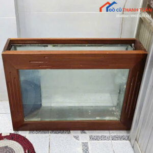 Hồ Cá Cũ Kính Trong Suốt Khung Gỗ Sang Trọng