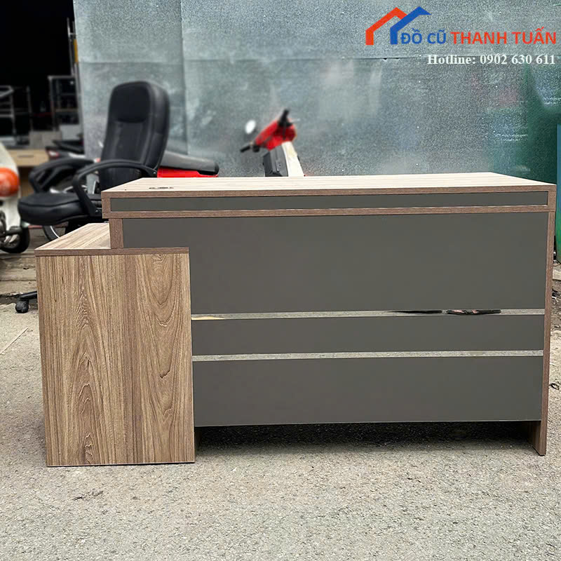 z7153532983611_a135f4ef9837365a55b8c0b30ed88789 Bàn Làm Việc Cũ 1M38x60CM Thiết Kế Hiện Đại (Nhiều Mẫu)