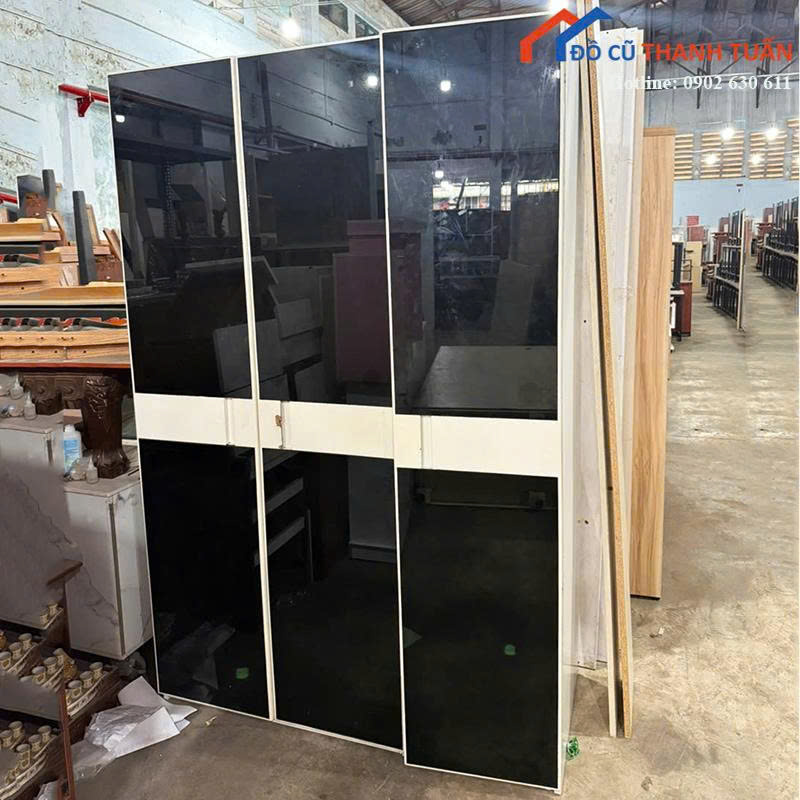 z7154298208105_ed233479f0844a057474ca350b072644 Tủ Quần Áo Cũ 3 Cánh Màu Đen Phối Trắng Sang Trọng