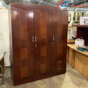 Tủ Quần Áo Gỗ Cũ 1M6x2M Thiết Kế 3 Cánh Tiện Lợi