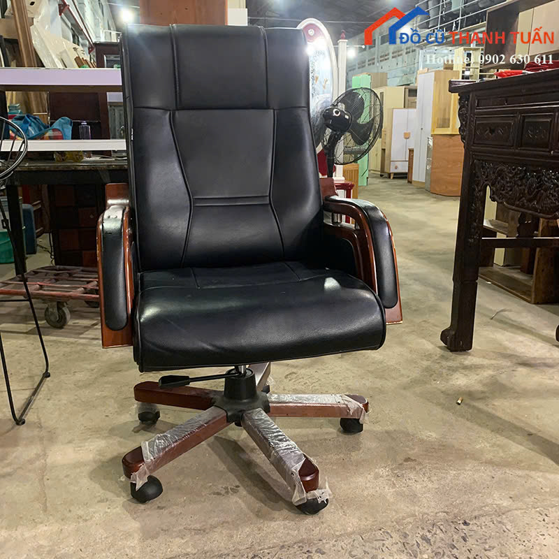 z7166090138636_f520fe9d09e59281a81fa954f3898e69 Ghế Giám Đốc Cũ Hòa Phát Bọc Da Màu Đen Sang Trọng