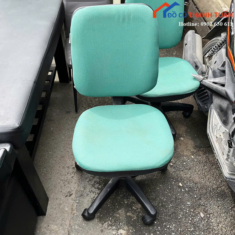 z7167357618602_091fccc2246137cc2d7c92c611c306a2 Ghế Văn Phòng Cũ Bọc Đệm Màu Xanh Chân Xoay