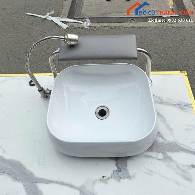 z7169625139772_83cd83f27b098e1a015aa02e43d92074 Ghế Nail Cũ Bọc Nhung Xám Tựa Lưng Cao Sang Trọng