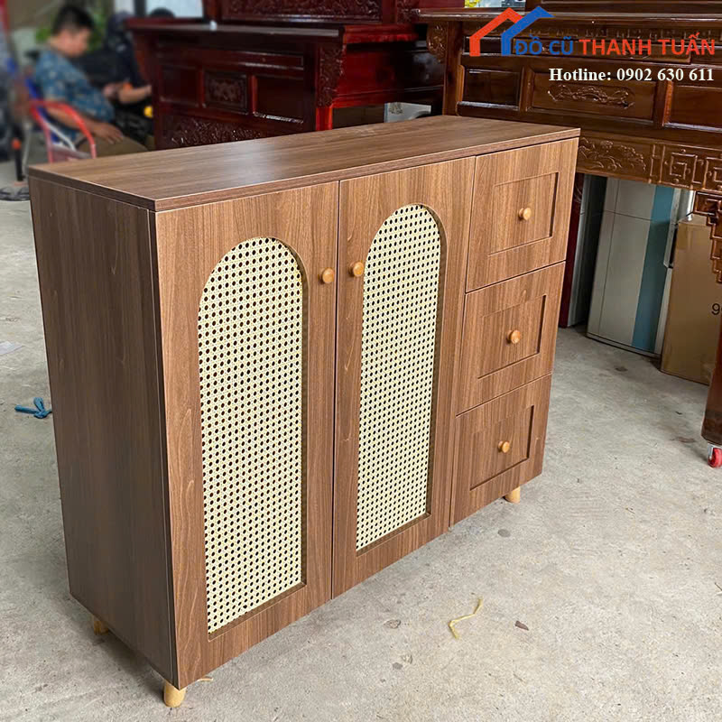 z7169725028031_ccdf42a53a72387c2e6d40317e0a663d Tủ Đựng Giày Dép 1M2x1M Thiết Kế 2 Cánh Mới 99%