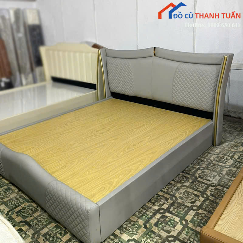 z7173869365525_0f4f52e1ef1509628fd4a8e08f8b0ce6 Giường Ngủ Bọc Da Sang Trọng Mới 99% (Nhiều Mẫu)