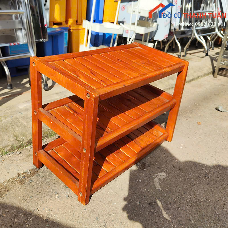 z7174724129325_8da82a6caad6190f4fd79dc9f9649c88 Kệ Để Giày Dép Gỗ Cũ Thiết Kế 3 Tầng Nhỏ Gọn