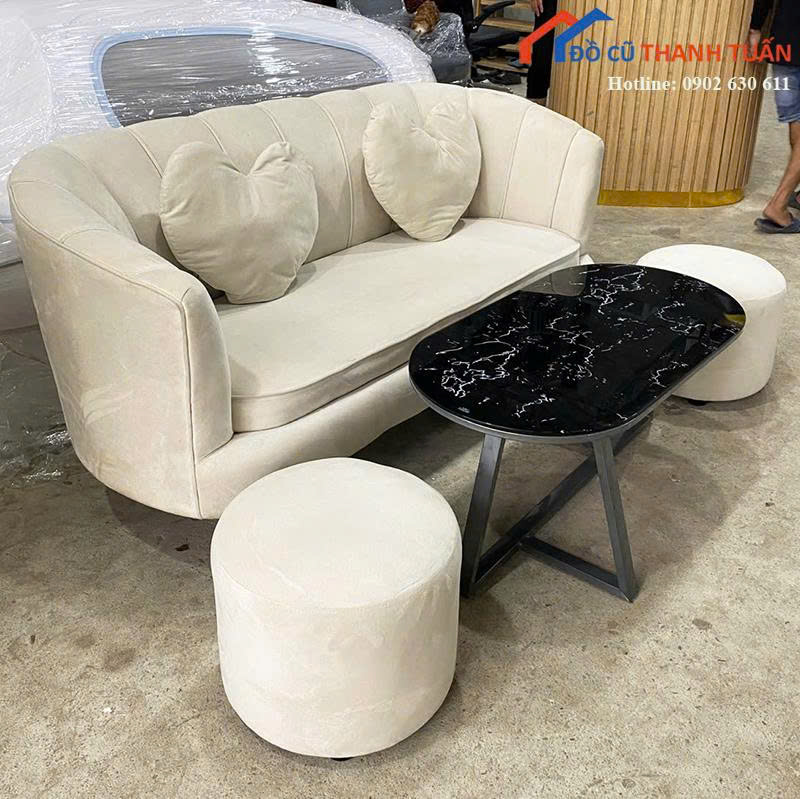 Ban-1mx50-ghe-ngang-1m6-2 Bộ Sofa Cũ 1M6 Bọc Nhung Màu Xám Gối Tựa Trái Tim