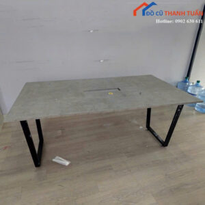 Bàn Làm Việc Cũ 1M7x1M Màu Xám Chân Chữ U