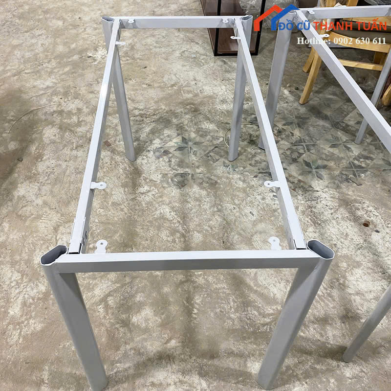 MOI-khung-chan-oval-57x1m14-3 Khung Chân Bàn 57CMx1M14 Thiết Kế Oval Mới 99%