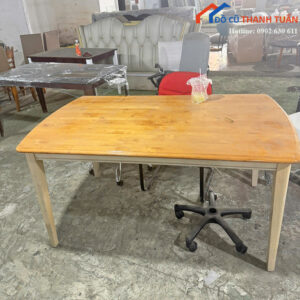 Bàn Ăn Gỗ Cũ 1M6 Mặt Vân Gỗ Sáng Sang Trọng