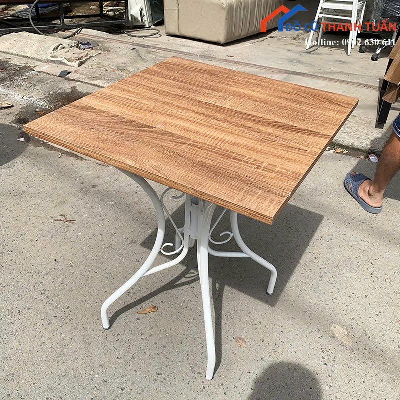 ban-cafe-60x60-G3002 Bàn Cafe Cũ 60CMx60CM Khung Sắt Uốn Đẹp Mắt